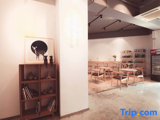 Nanjing Bauhinia Hotel Apartment (Nanjing South Railway Station Kazimen Subway Station)