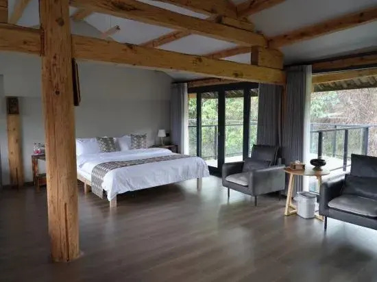 Baisha Qichi Mountain House
