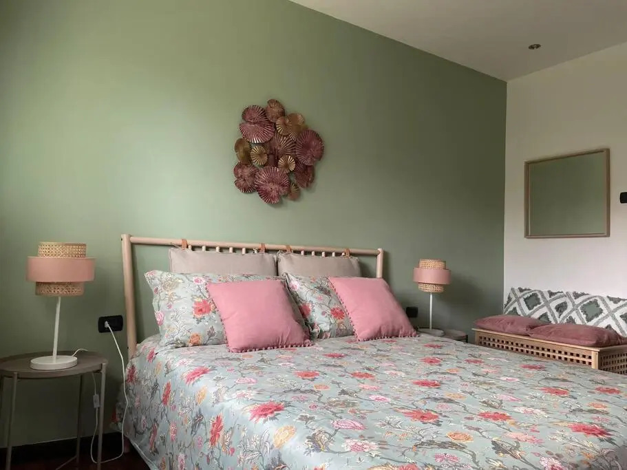 MY HUMBLE HOUSE: appartamento con vista lago e giardino uso esclusivo