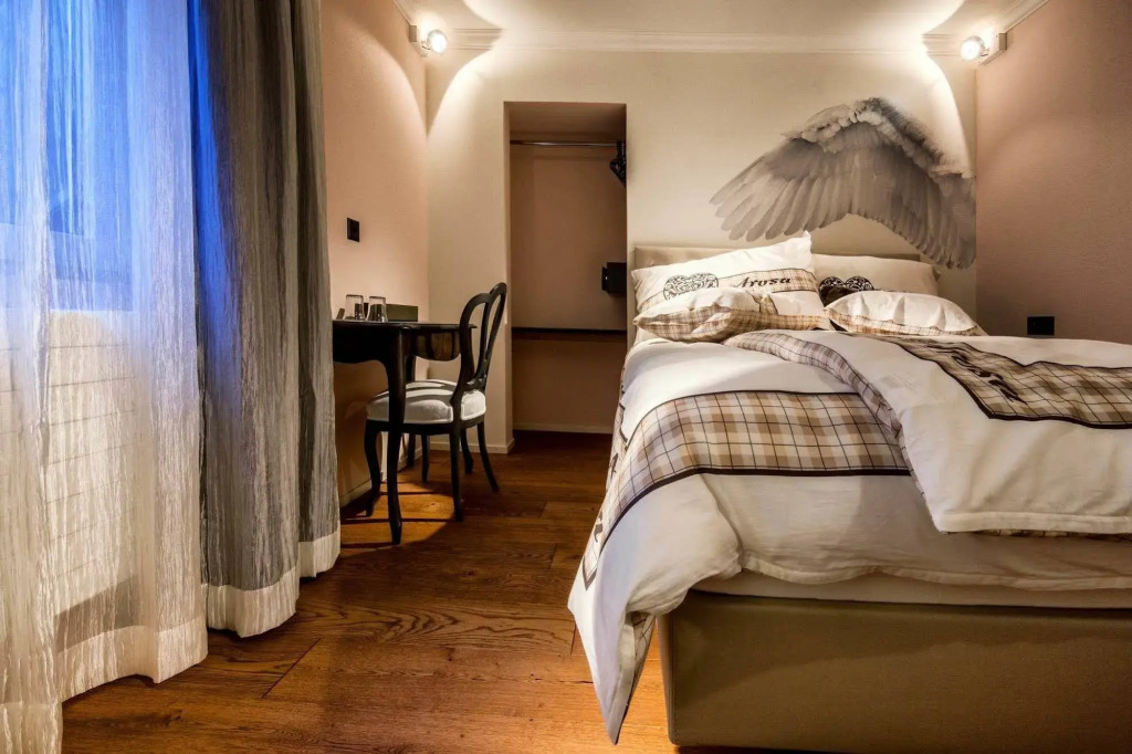 Home Hotel Arosa