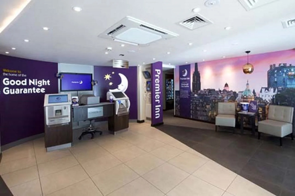 Premier Inn Edinburgh City Centre(York Place)