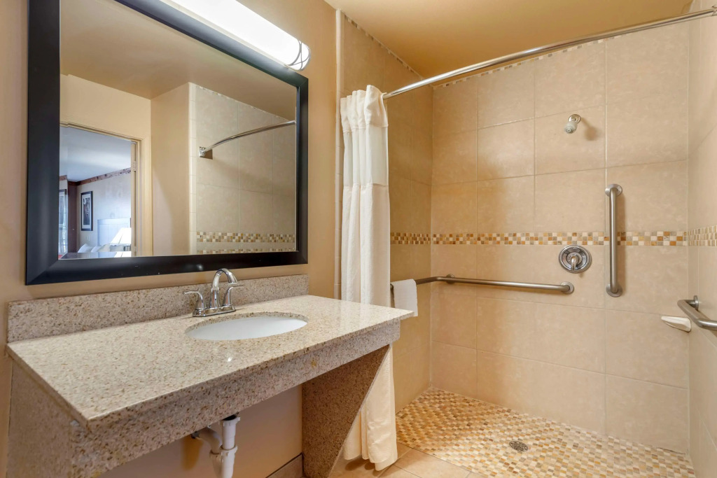 Best Western Windwood Inn & Suites