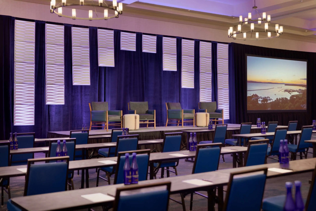 Hotel Champlain Burlington, Curio Collection by Hilton