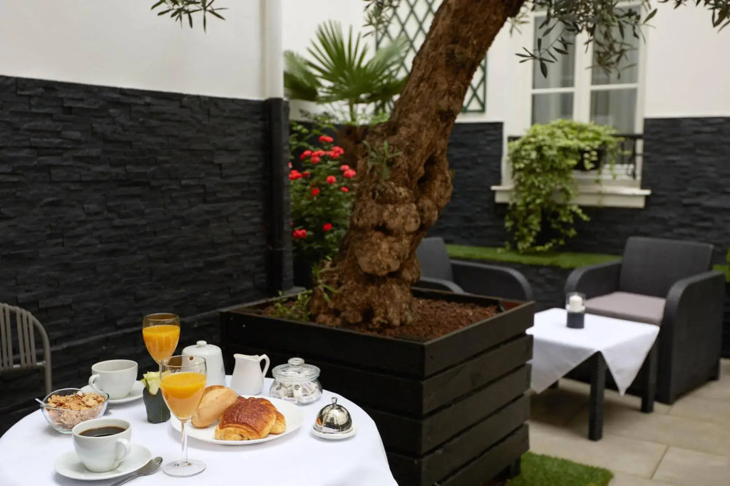 Hotel Le Twelve