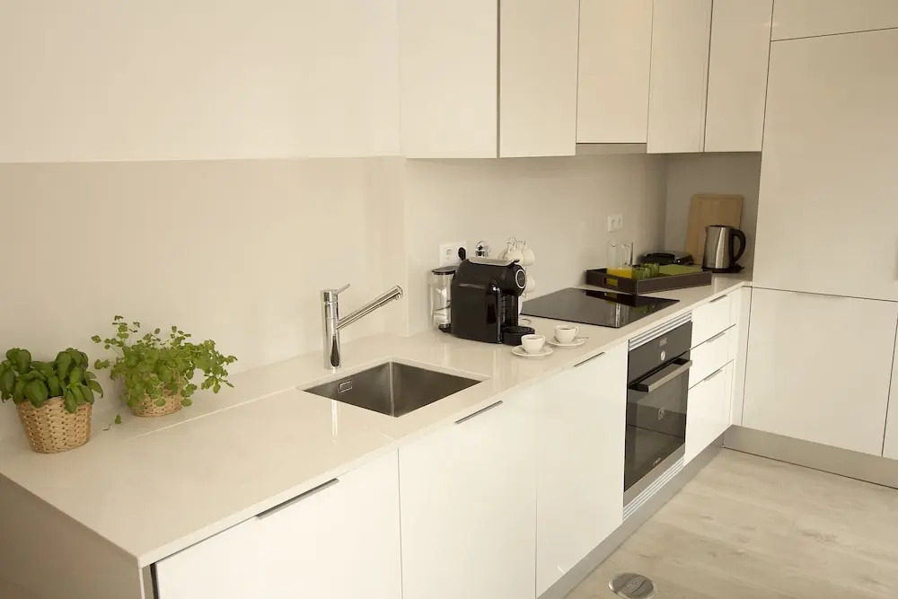 Tear Center Apartments