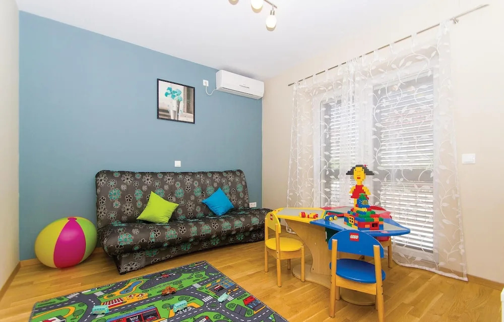 Amazing Home in Lumbarda With Wifi and 6 Bedrooms