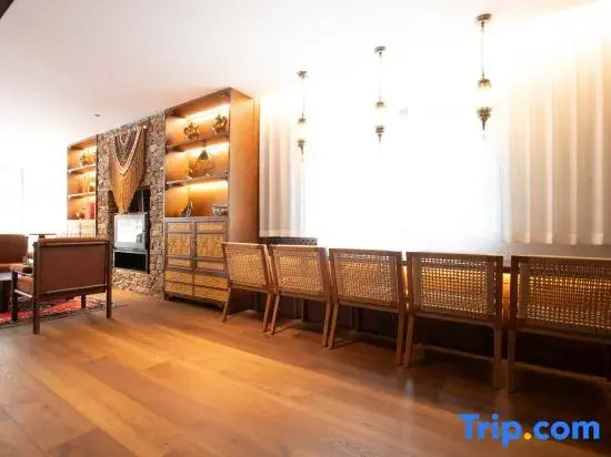 Minshan Yundi Hotel