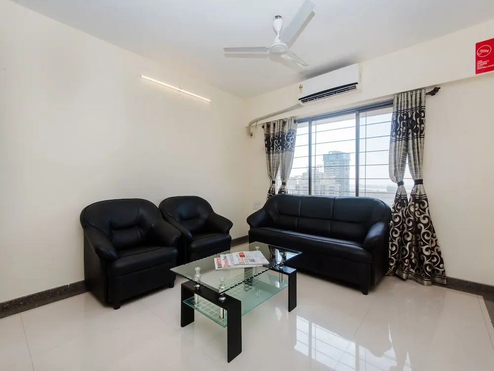 OYO 13002 Goregaon West