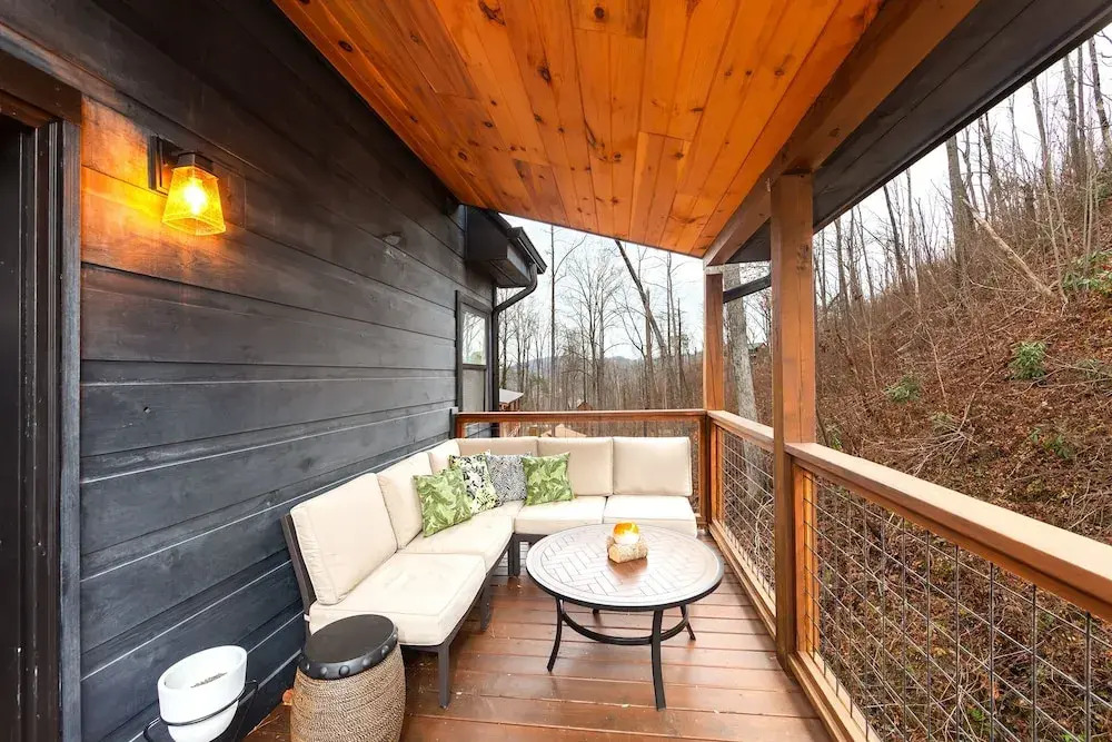 Night Owl 3 Bedroom Cabin by RedAwning