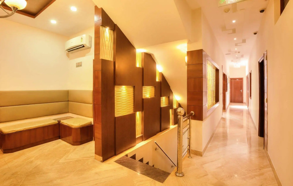 Mint Hotel