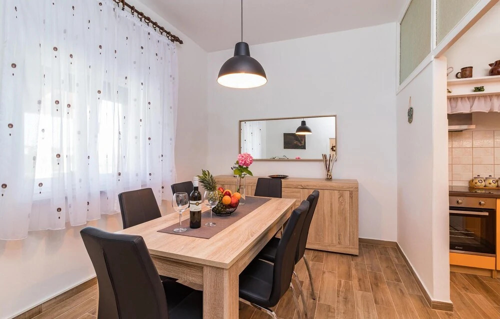 Amazing Home in Pula With Wifi and 2 Bedrooms