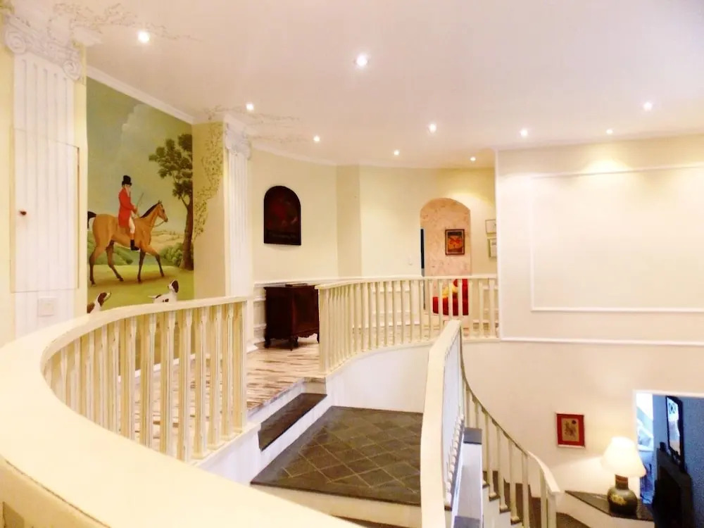 Casa Yvitú Blue Bird Hotel