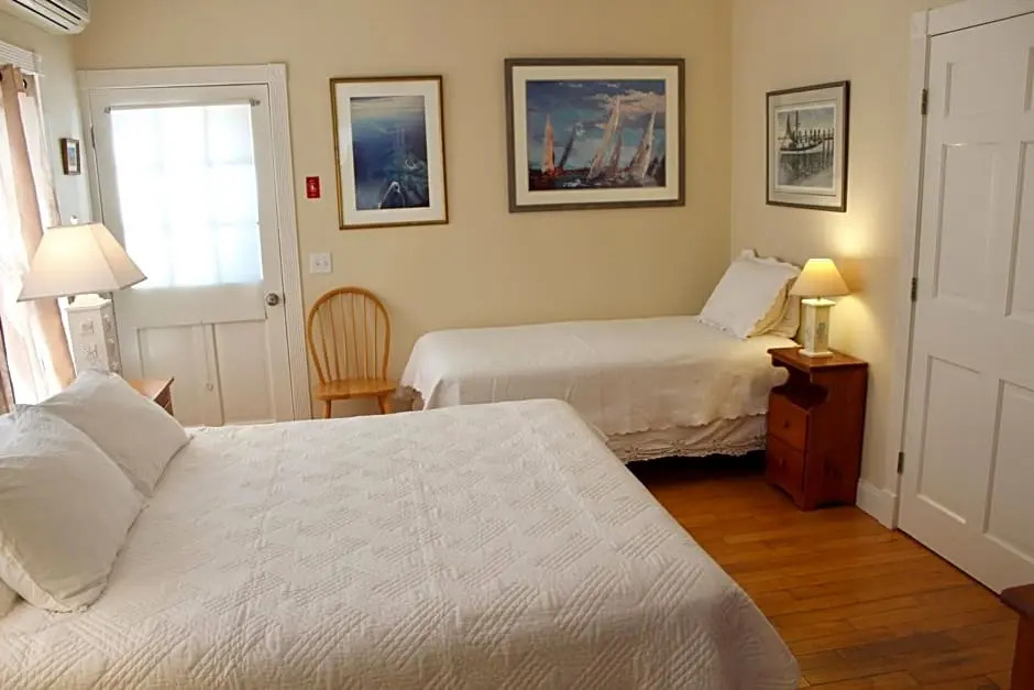 West Tisbury Inn