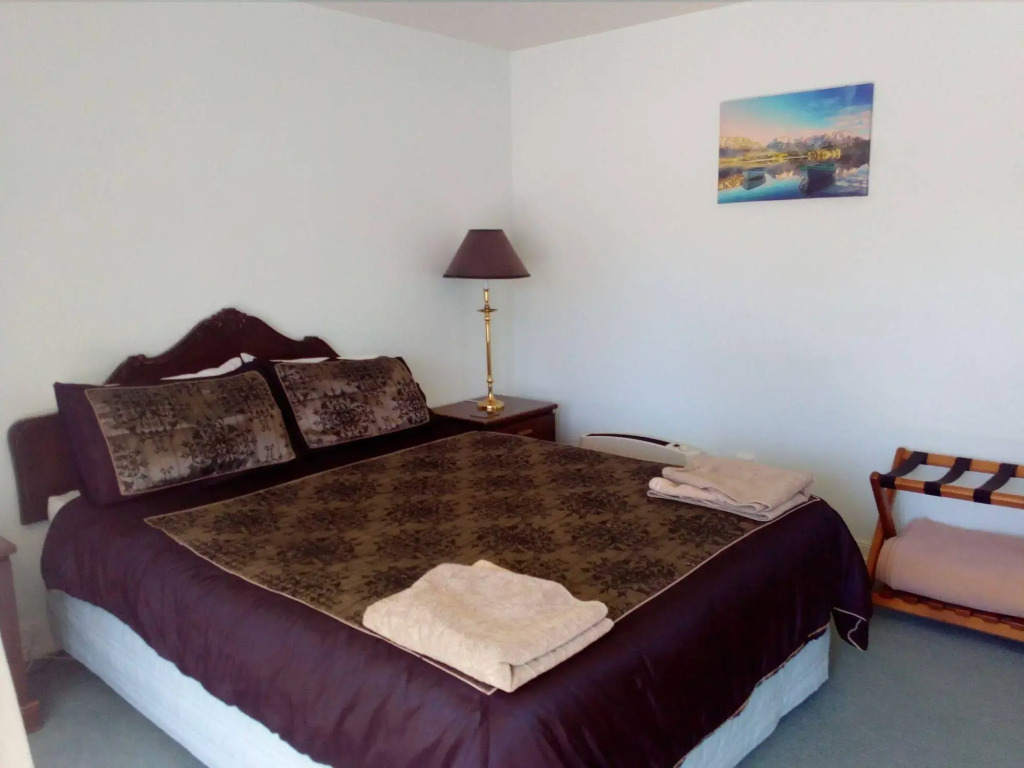 Admirals Lodge