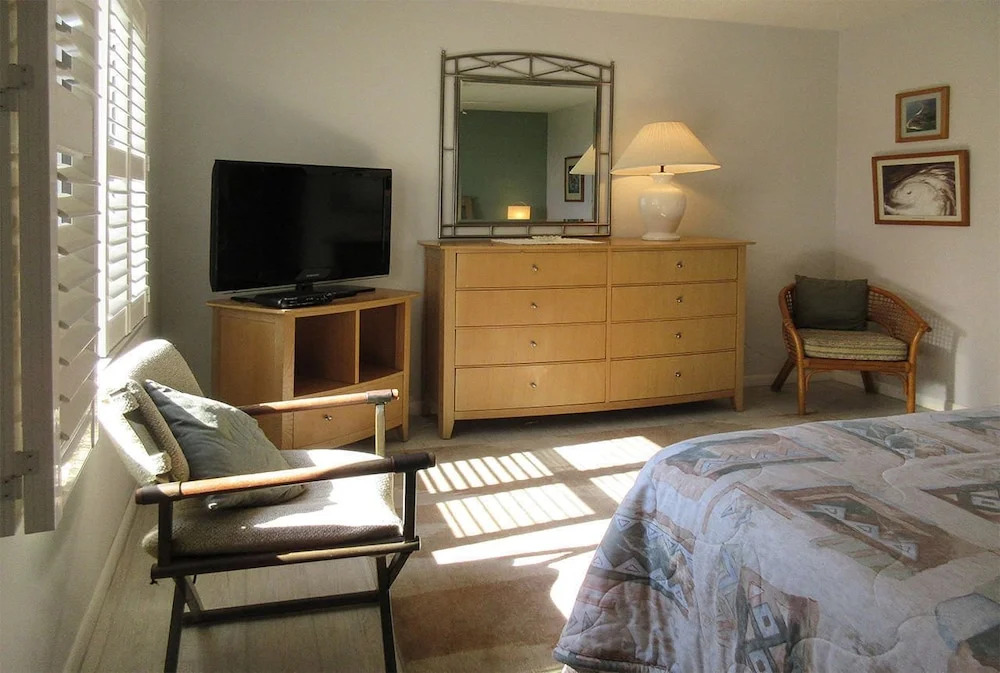 Sandarac 109B - 2 Br Condo