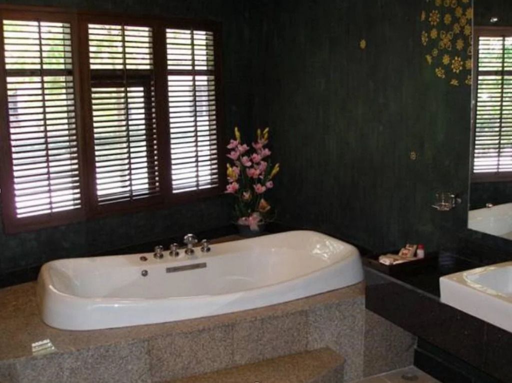 Siam Society Hotel & Resort