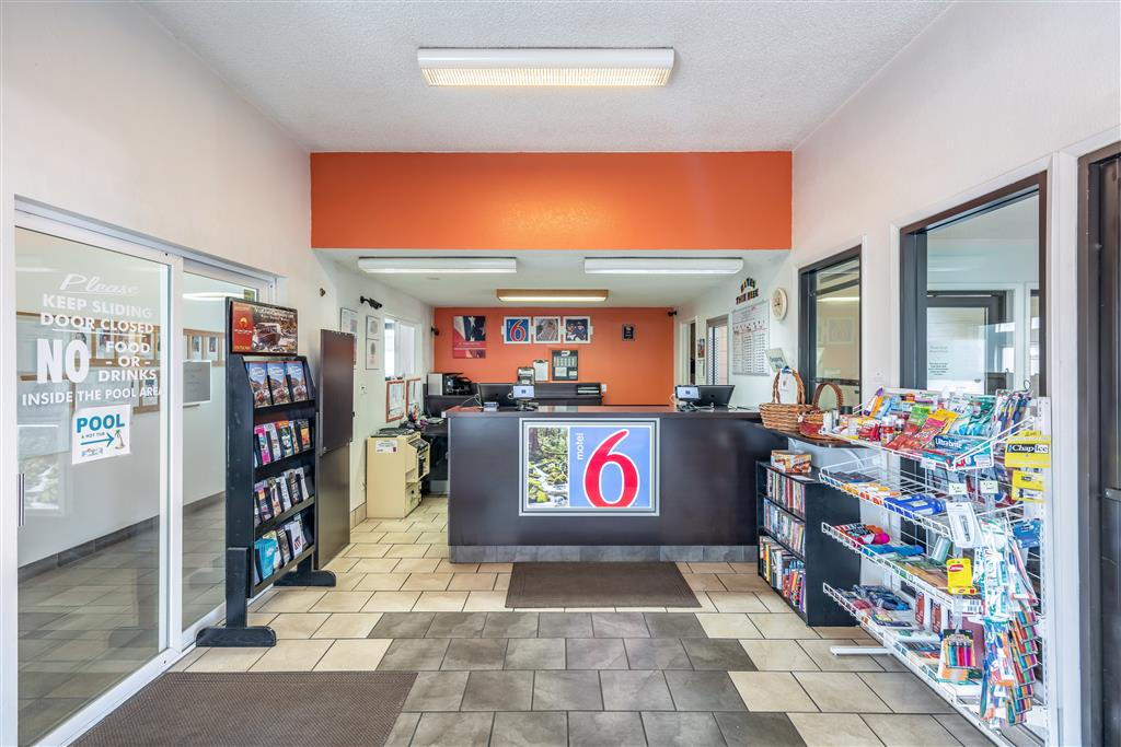 Motel 6 Clarkston WA