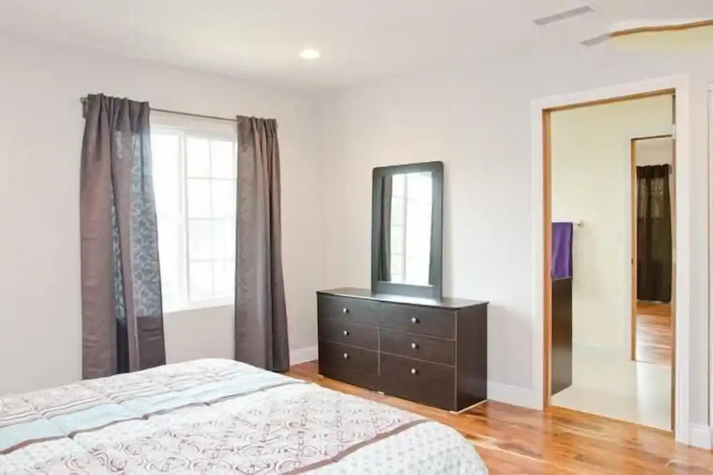 LA022 4 Bedroom Holiday home By Senstay