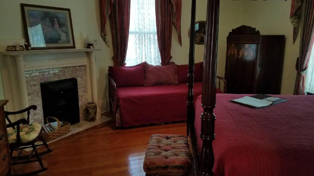 Ivy Bed and Breakfast