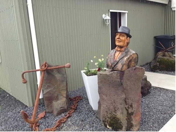Steinar Guesthouse