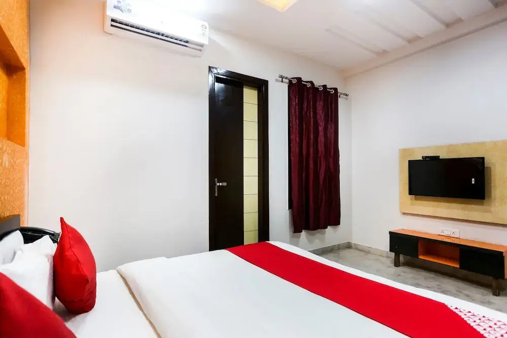 Oyo 60529 Hari Nagar Inn