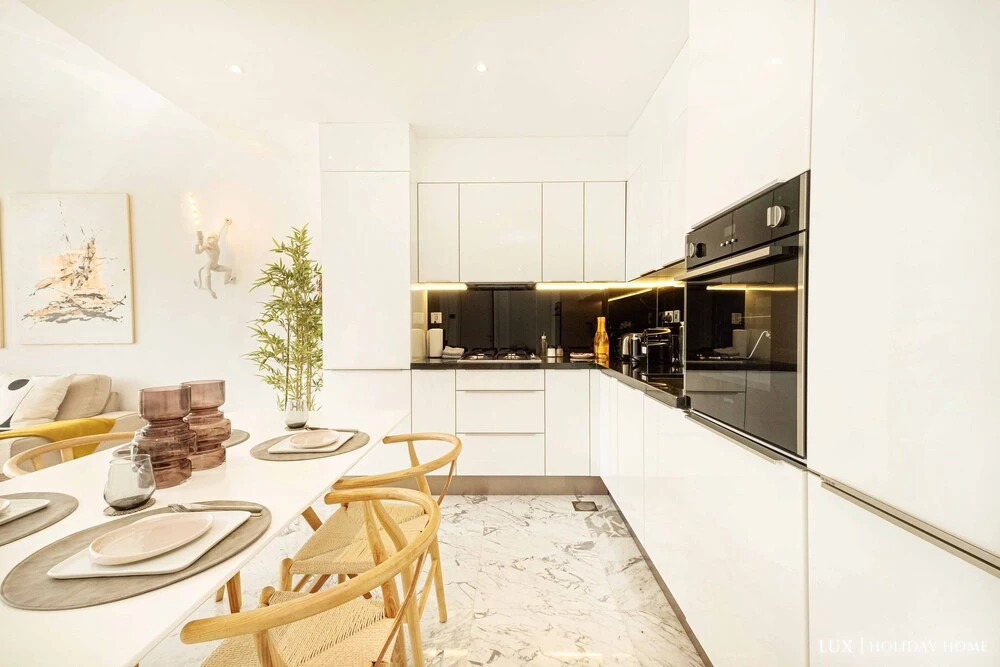 LUX The Pad Executive Suite 3