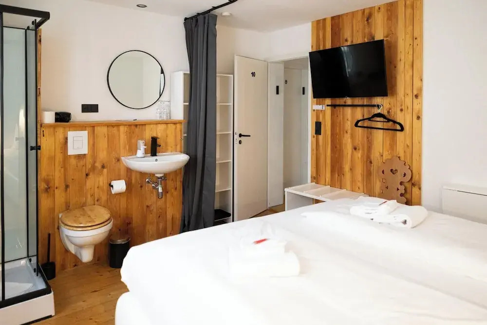 Gasthof zum goldenen Schiff - Historisches Hotel mit Frühstück & Self-Check-in