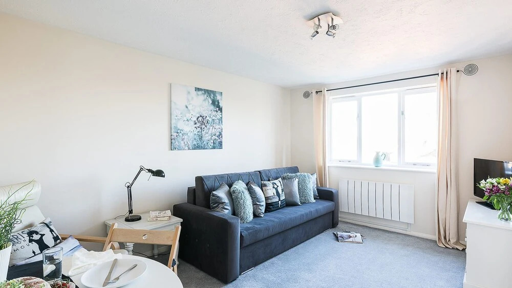 Warm and Peaceful 1BR by the water in Mudchute