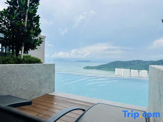 Relax Familystay (Iconic Regency Service Residences Penang)3BR-9pax