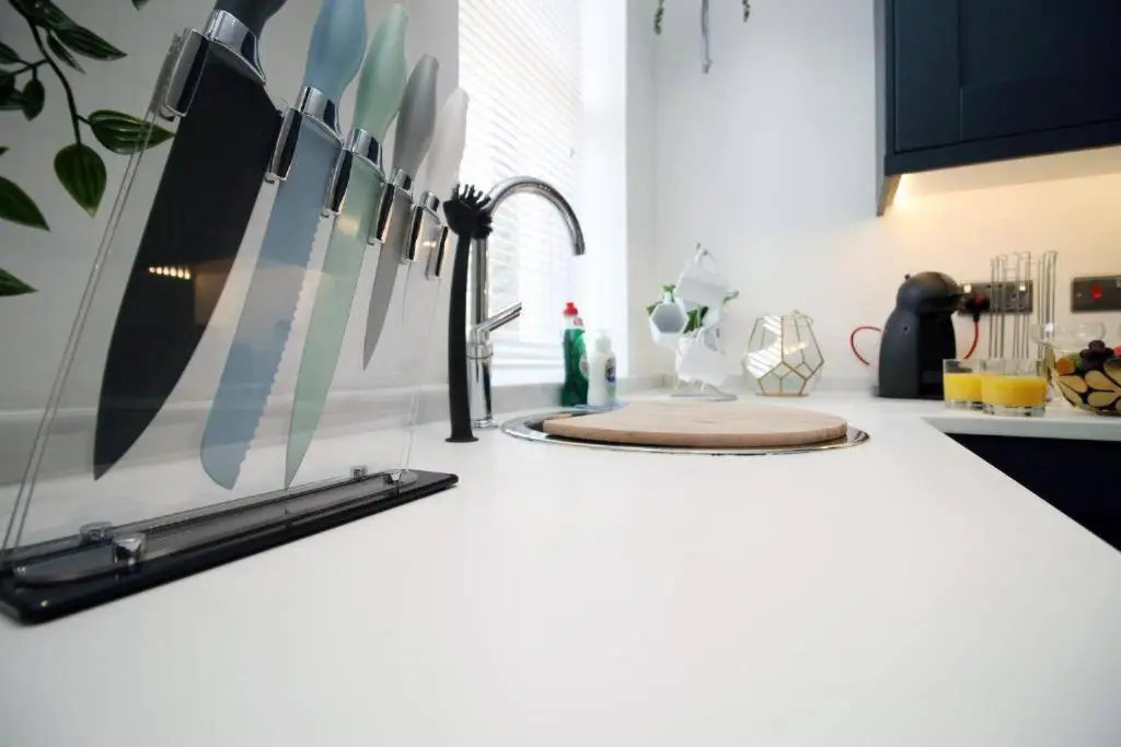 16 North Road Flat 4 by Mia Living Free Parking On Site