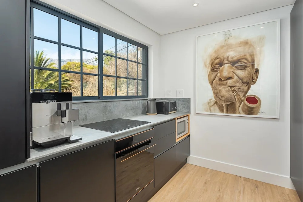 Modern Apartment in De Waterkant | Private Rooftop