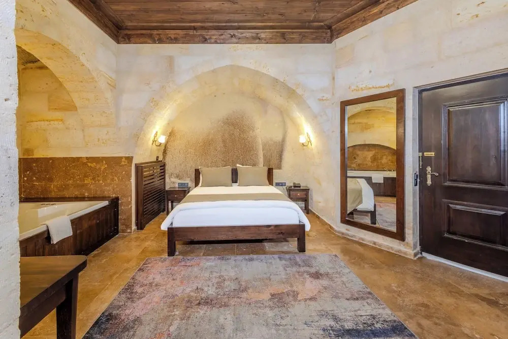 Arien Cave Suites