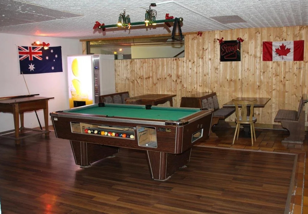 The Treehouse Backpacker Hotel