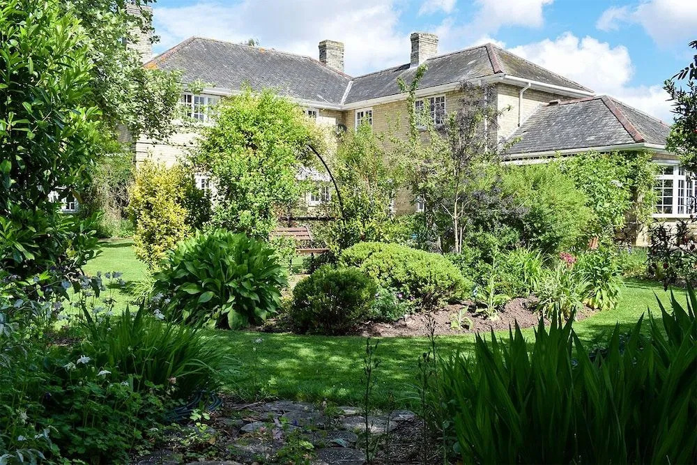 Elloe Lodge
