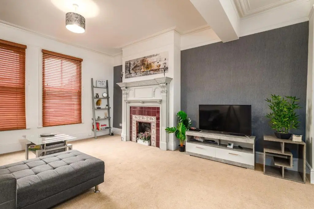 Spacious Contractor House for Large Groups - Private Parking