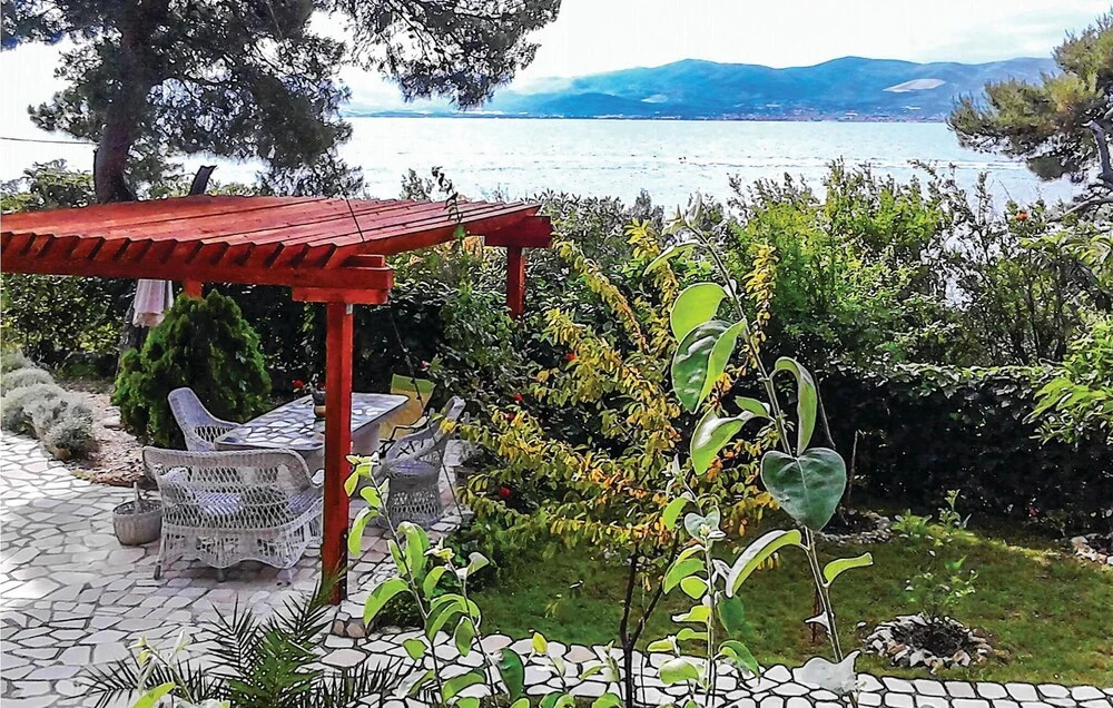 Beautiful Home in Split With Wifi and 3 Bedrooms