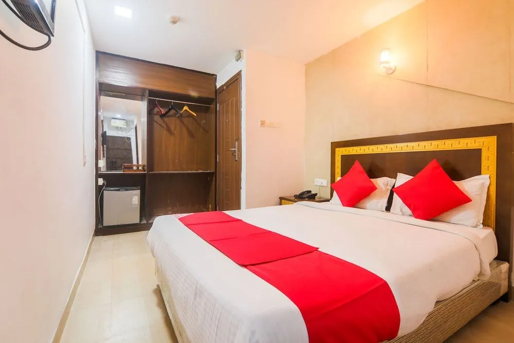 OYO 8326 Hotel The Silk Routee