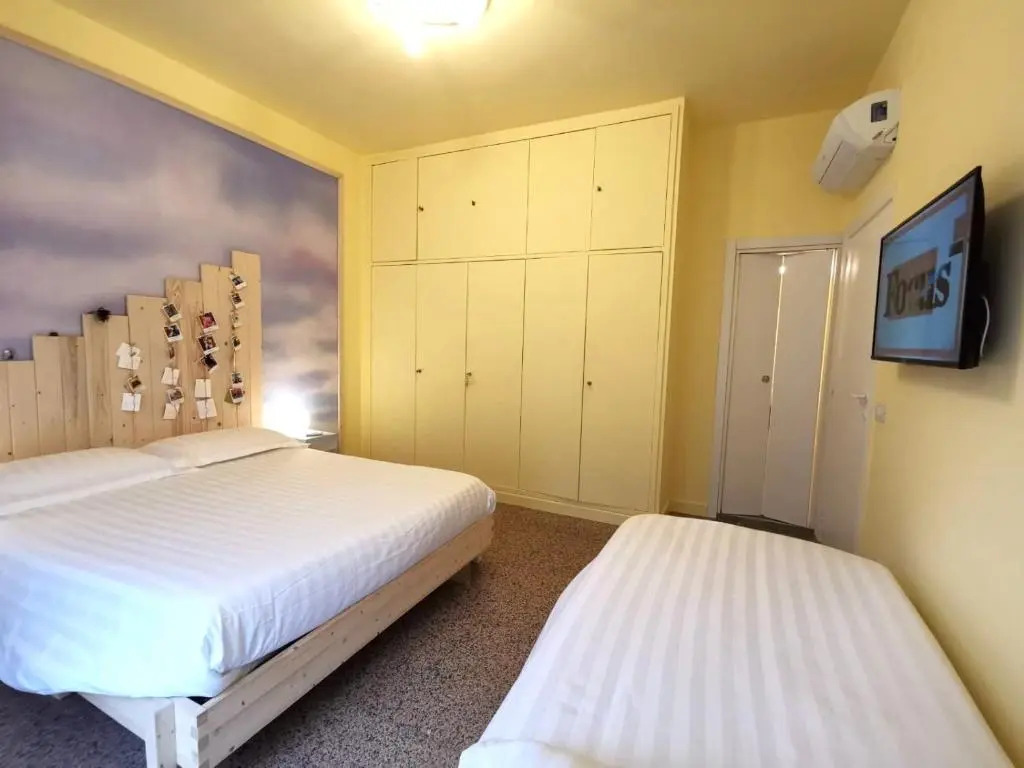Red Carpet rooms