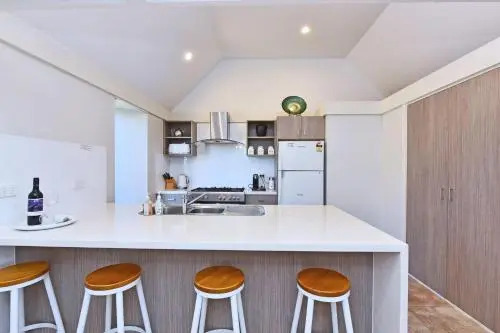Ironbark Hill Villa 1 Tyrian