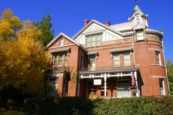 Armstrong Mansion