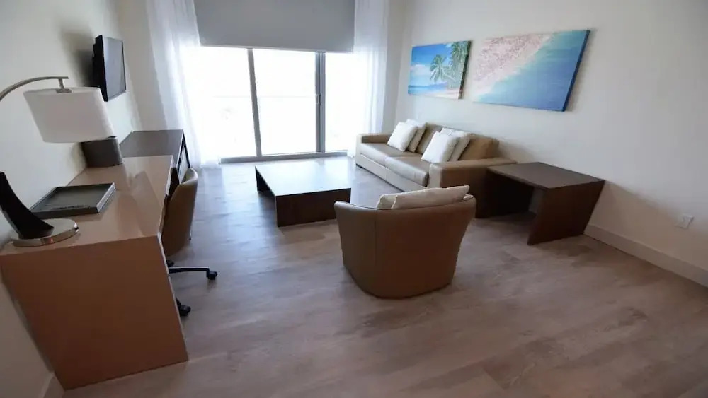 Spectacular 1 Bed Plus Den On To The Amazing Hollywood Beach