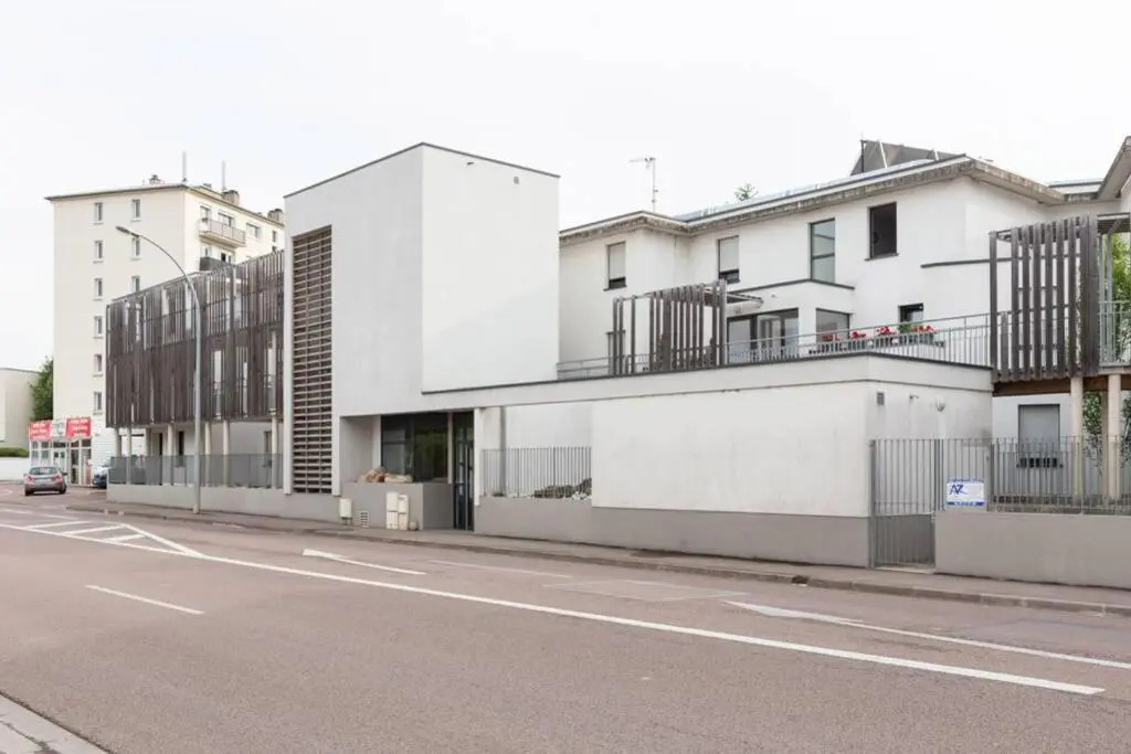 Le Funky - 5' centre ville - Entrée autonome - Bein - Shopping - Wifi - Netflix - Nigloland