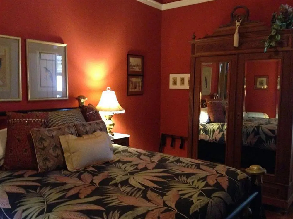 Five Continents Bed and Breakfast