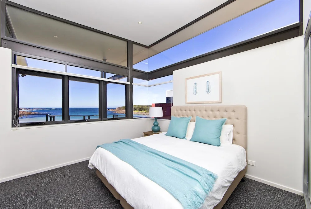 Sails on the Beachfront - Exclusive Seaside Home