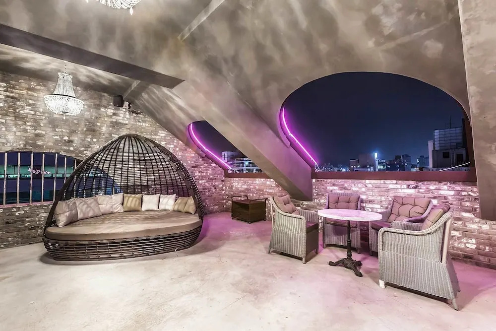 Kayla Hotel