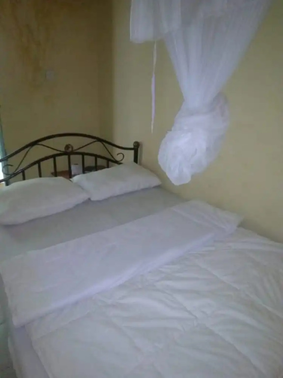 Green Court Hotel