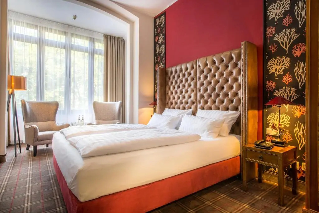 The Ascot Hotel