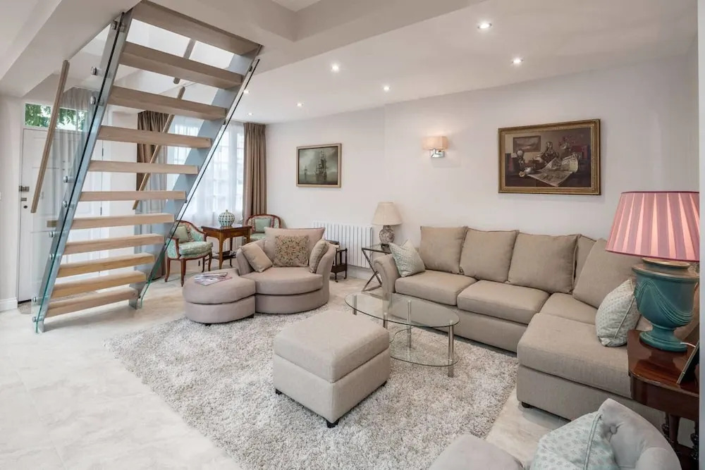Beautiful 4-bed House in Notting Hill