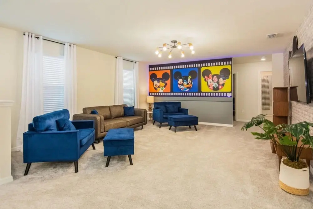 Beautiful Themed Vacation Home With Pool St5509