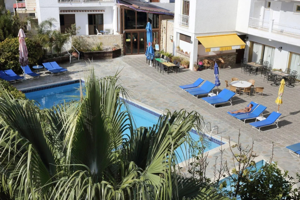 Antonis G. Hotel Apartments